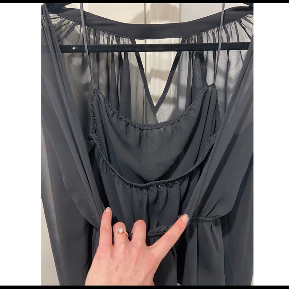 Express Shear Blouse - Picture 5 of 7